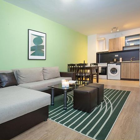 Modern And Bright Apartments Near Center - Free Parking Sofia Exterior foto