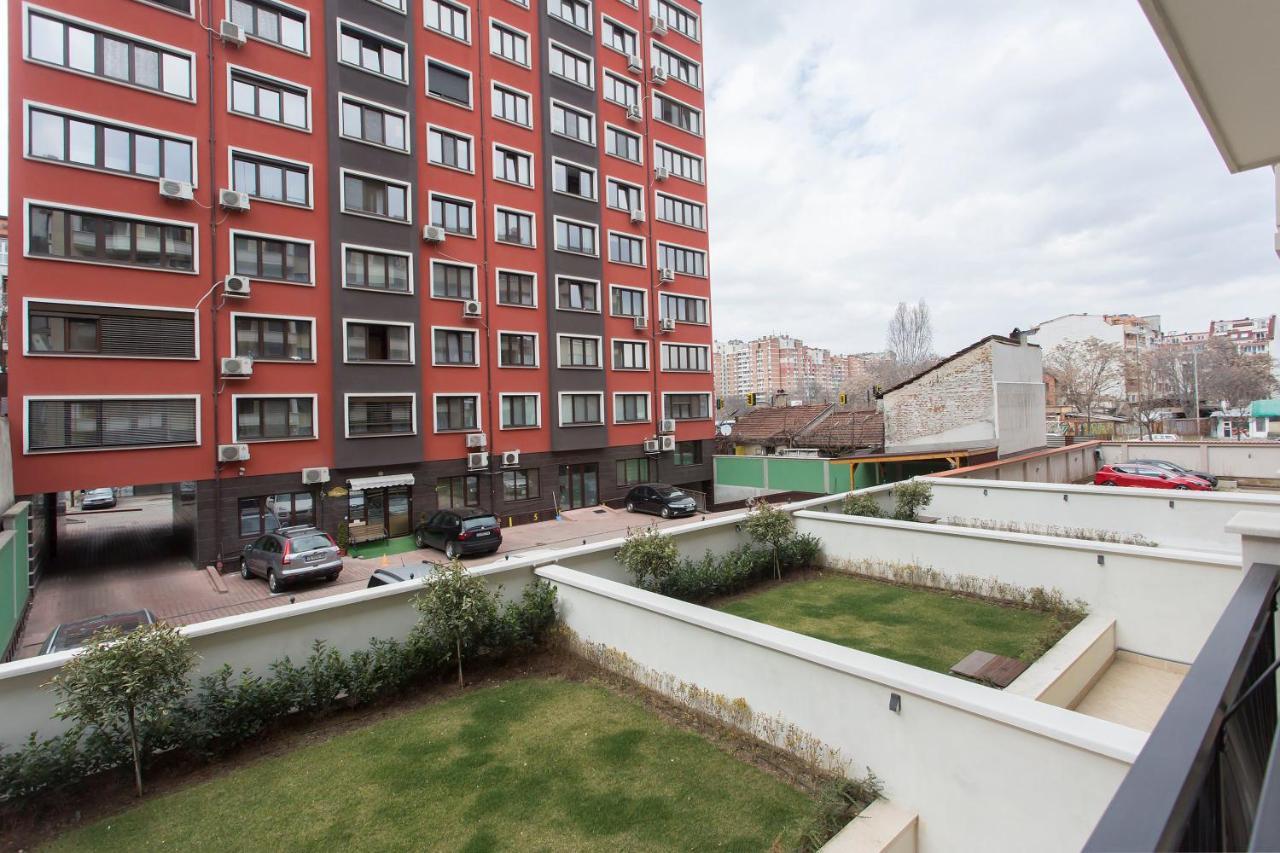 Modern And Bright Apartments Near Center - Free Parking Sofia Exterior foto