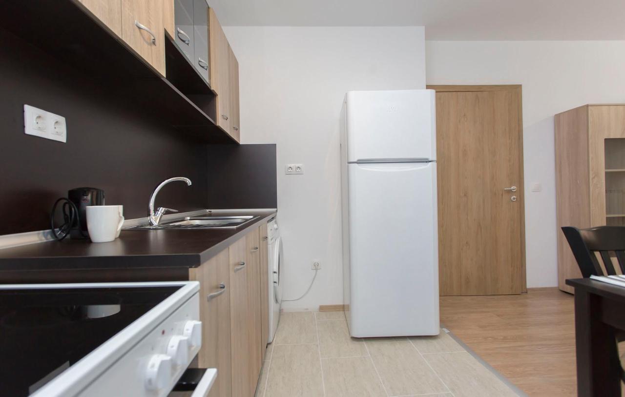 Modern And Bright Apartments Near Center - Free Parking Sofia Exterior foto