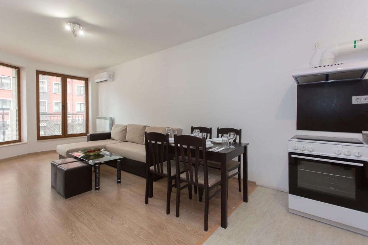 Modern And Bright Apartments Near Center - Free Parking Sofia Exterior foto